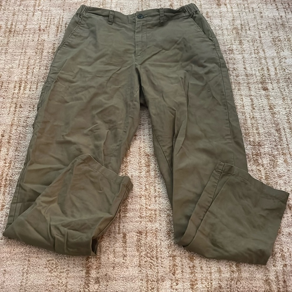 Uniqlo green linen blend plants